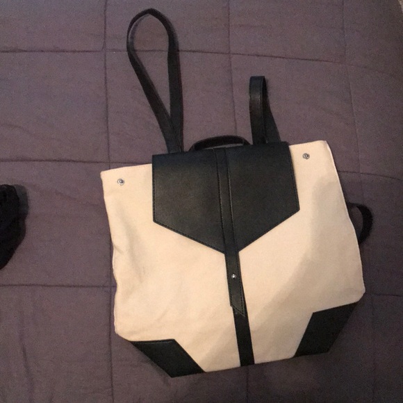 A backpack - Picture 2 of 2